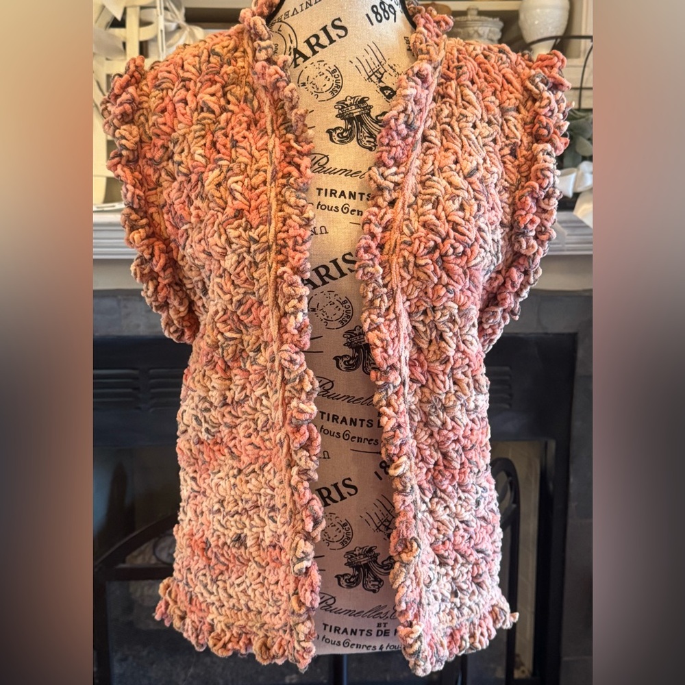 Estelle Gracer Art to Wear Sweater Vest Crochet Pink Coral Peach Small Grandma